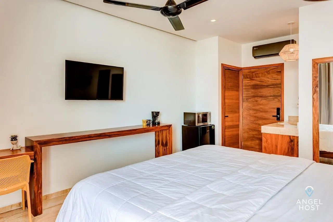 Chic Condotel With Roof Pool 10-Min Walk To Beach Playa del Carmen Apartment