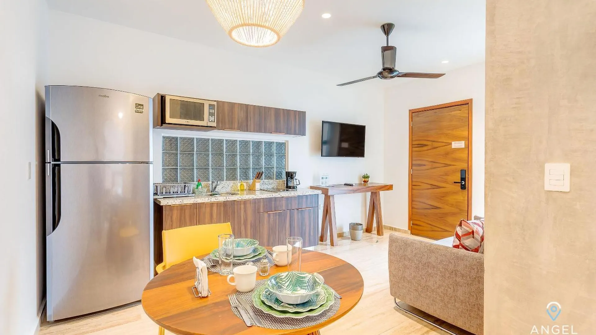 Chic Condotel With Roof Pool 10-Min Walk To Beach Playa del Carmen Lägenhet